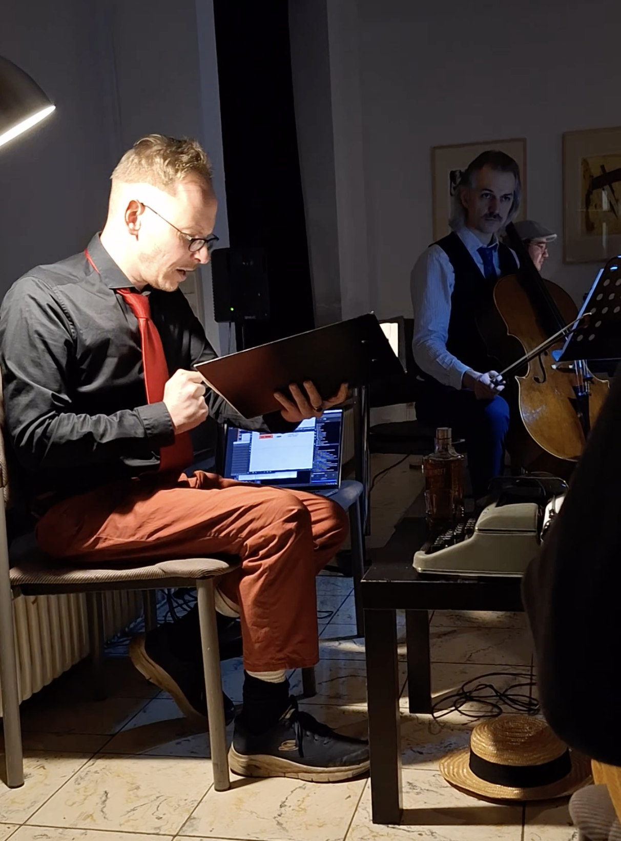 Sven Hinz, Rezitation
Antoine Billet, Violoncello